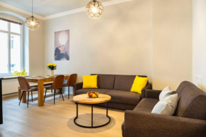 2BR 2BTHRMS high ceilings brick walls style apartm
